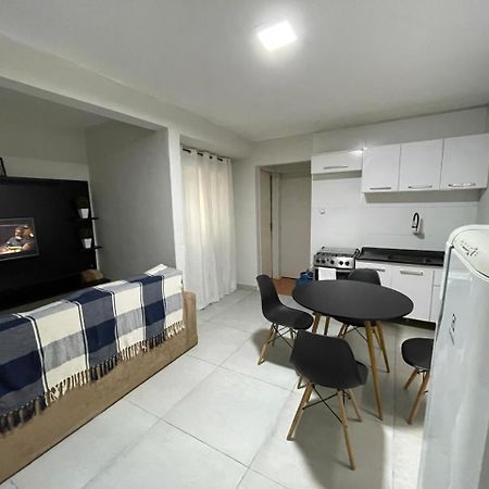 Casa Fundos Eco City 03 Simples E Confortavel Com 2 Quartos E Garagem Κουριτίμπα Εξωτερικό φωτογραφία