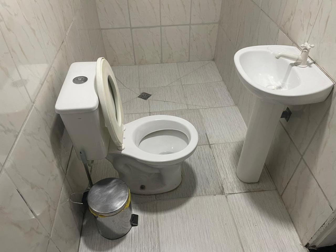 Casa Fundos Eco City 03 Simples E Confortavel Com 2 Quartos E Garagem Κουριτίμπα Εξωτερικό φωτογραφία